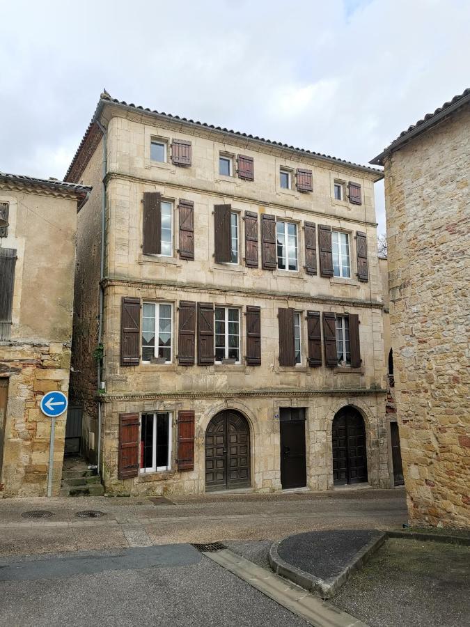 Studio Atypique Immeuble De 1820 Fumel Exterior foto